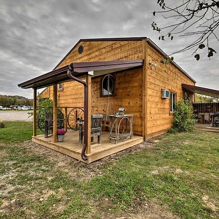 The Bovard Lodge Rustic Cabin Near Ohio River! Florence Bagian luar foto