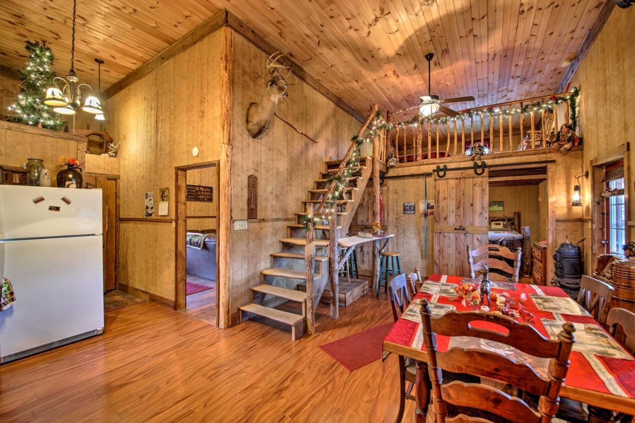 The Bovard Lodge Rustic Cabin Near Ohio River! Florence Bagian luar foto
