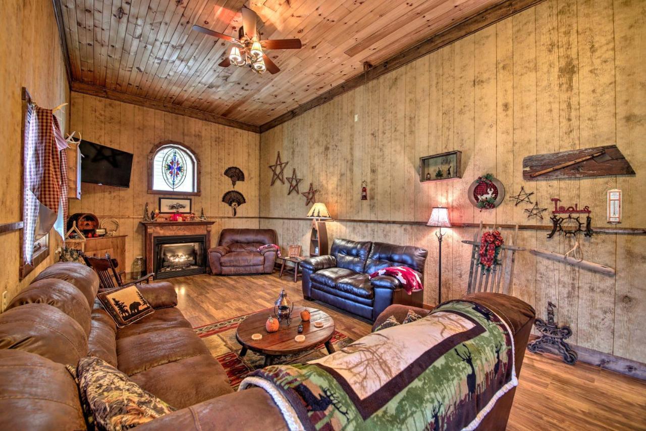The Bovard Lodge Rustic Cabin Near Ohio River! Florence Bagian luar foto