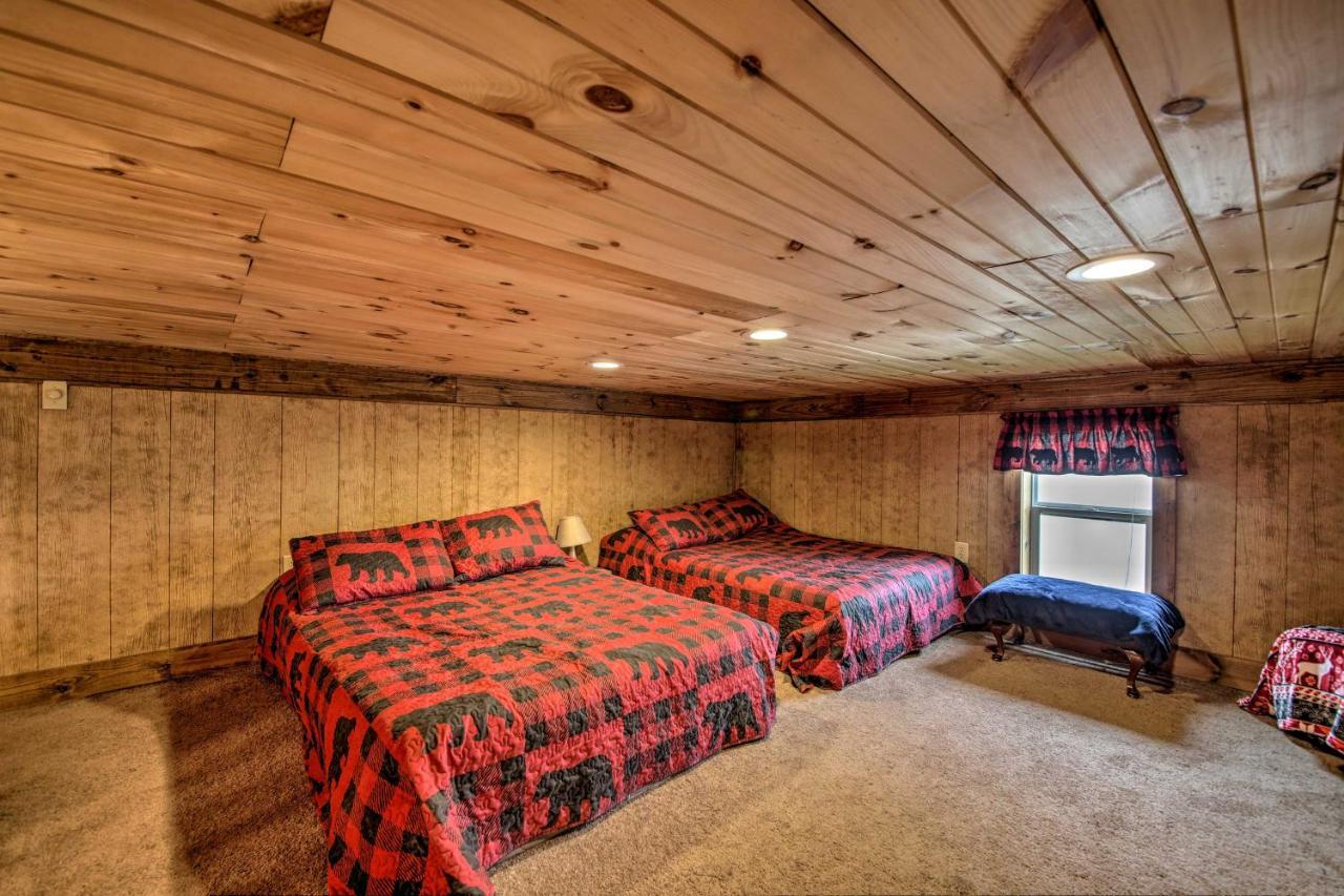 The Bovard Lodge Rustic Cabin Near Ohio River! Florence Bagian luar foto